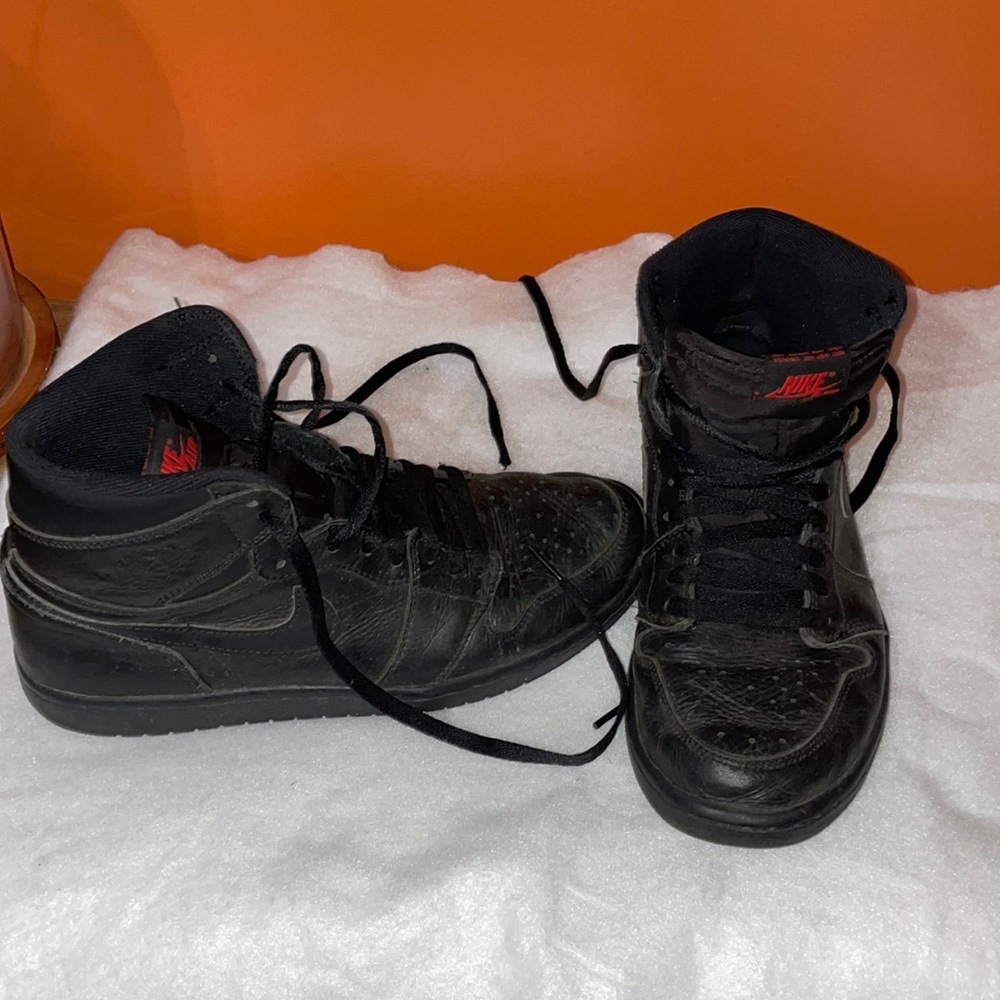Nike Air forces- lightly used